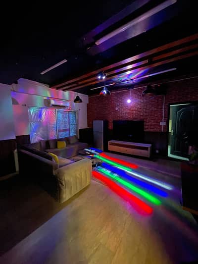 2 bed Shound Proof penthouse available for daily Reservations