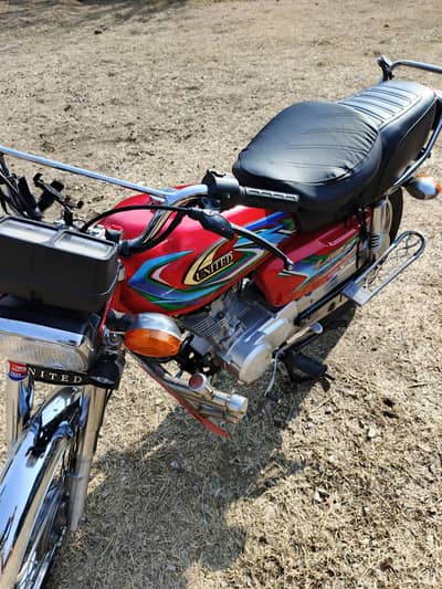 United 125 motorcycle