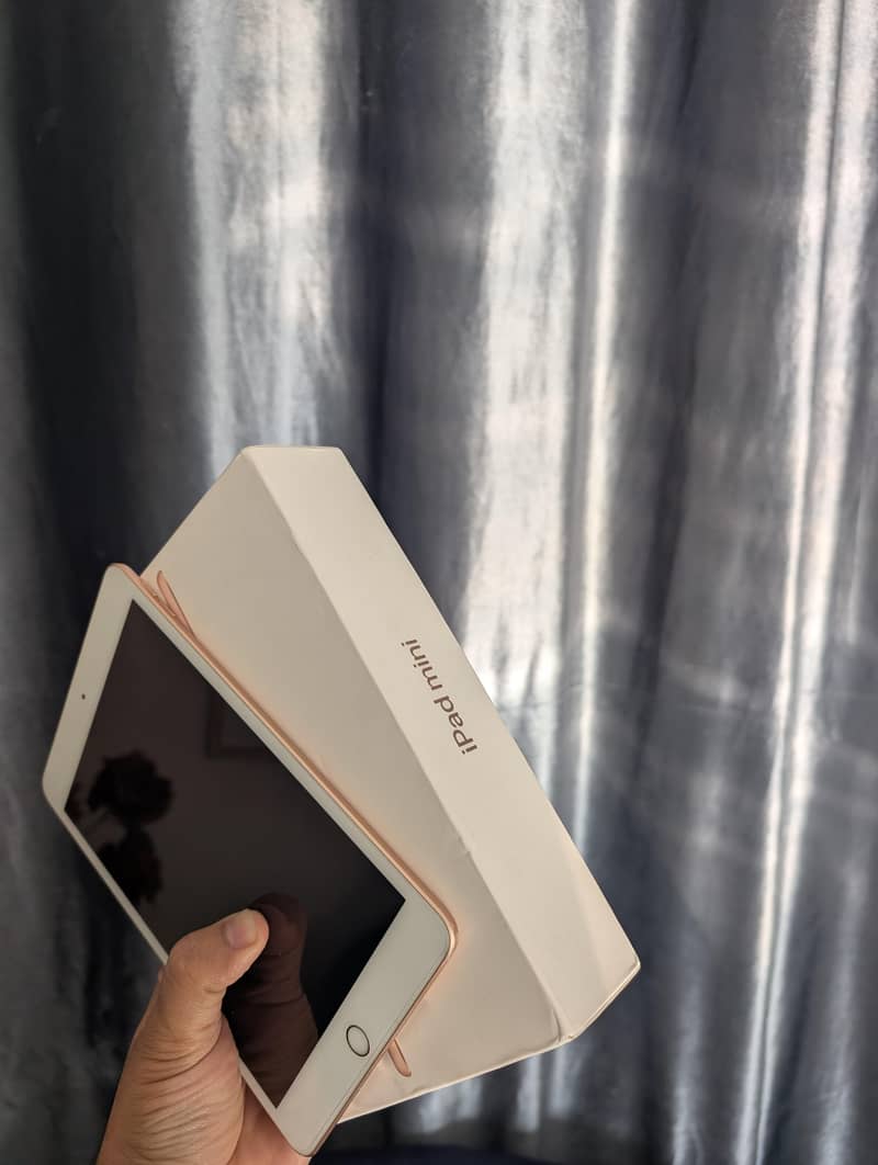 IPAD MINI 5 7
