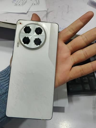 Tecno Camon 30 ( 12+256 )