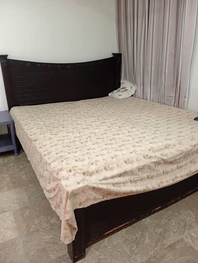 wooden king size Bed with matress