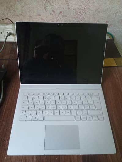 Core i5, 6th gen 8gb ram, 256 gb nvmeMicrosoft surface book