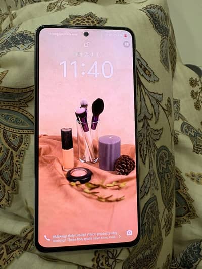 new mobile scratch less