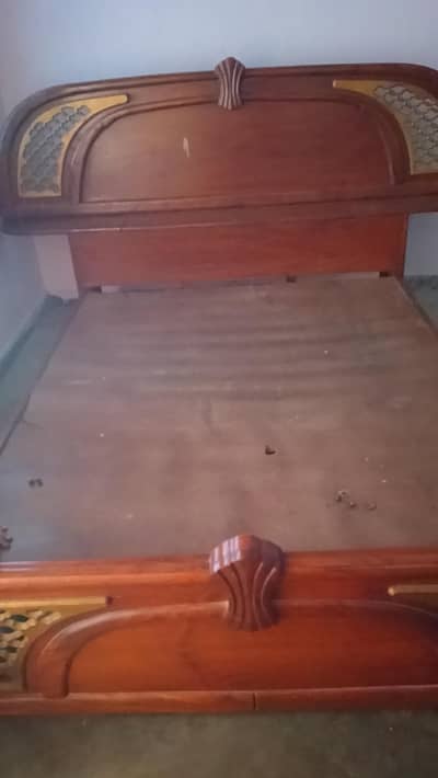 SECOND HAND BED FOR SALE