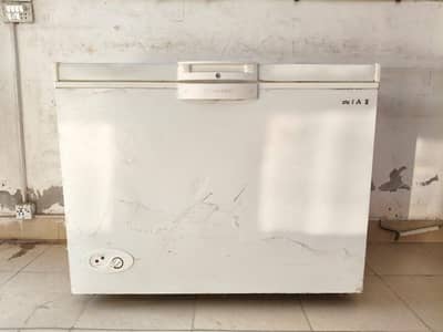 waves deep freezers single door new condition /0321/080/77/77/
