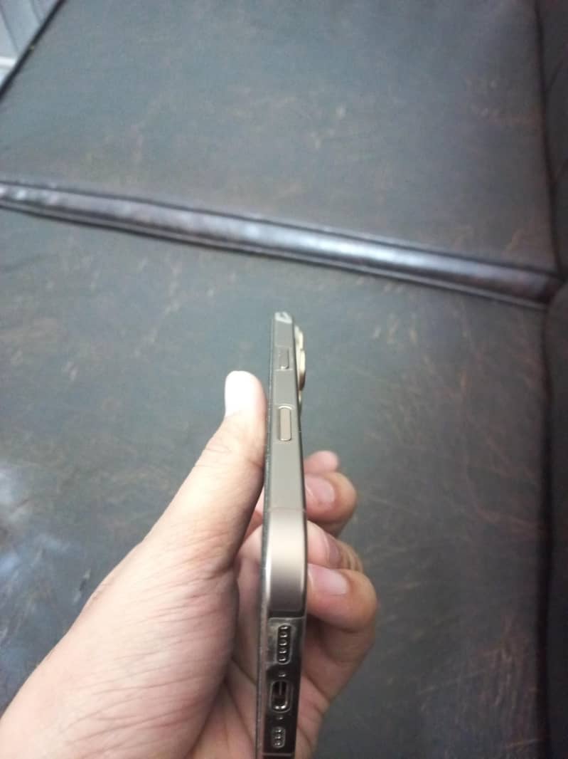 Iphone 16 Pro 1