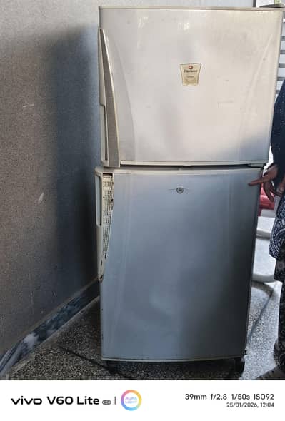 dawlance fridge and waves freezer 2 door