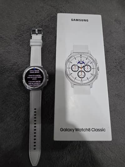 Samsung galaxy watch 8 classic 46mm with box and original charger