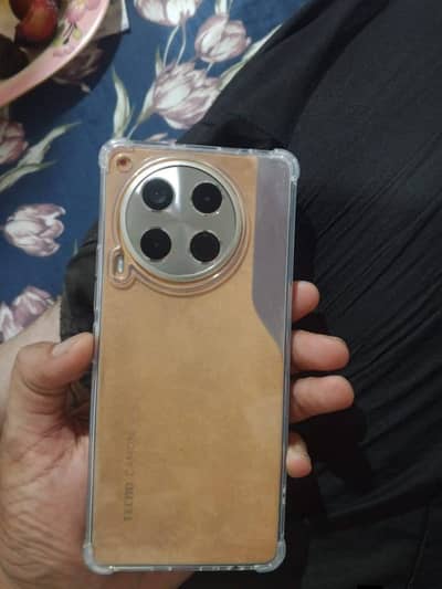 Tecno camon 30 8+8 ,256 gb official PTA aproved.