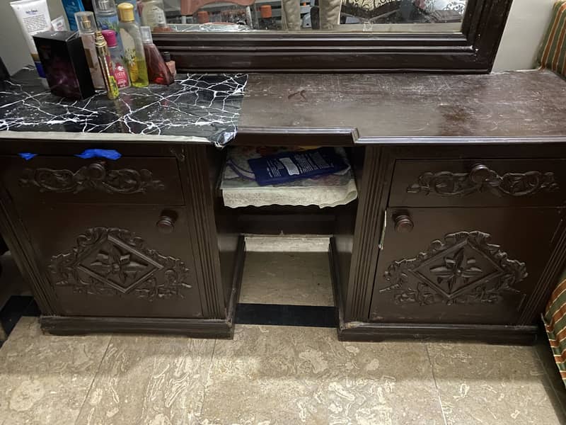 Dressing Table 6