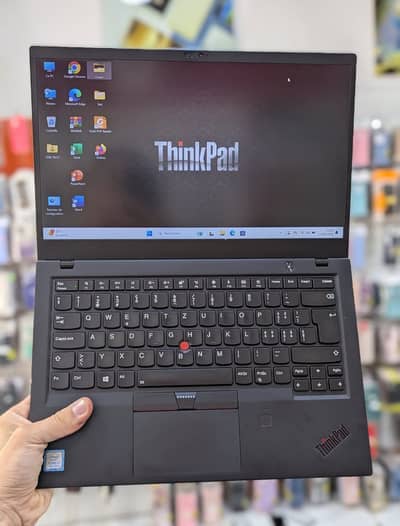Lenovo Thinkpad X1 Carbon Series i7 8th Generation 16GB RAM 256GB SSD