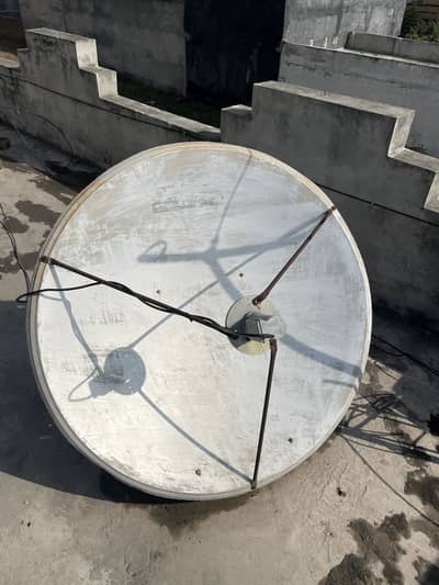 Dish antenna for sale if you’re interested then call me