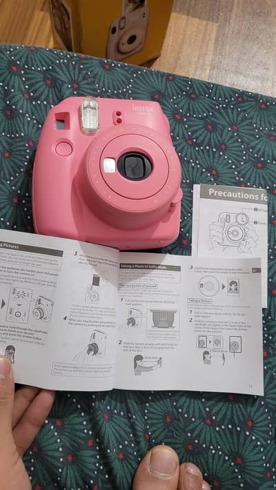Fujifilm Instax Mini 11 – Excellent Condition