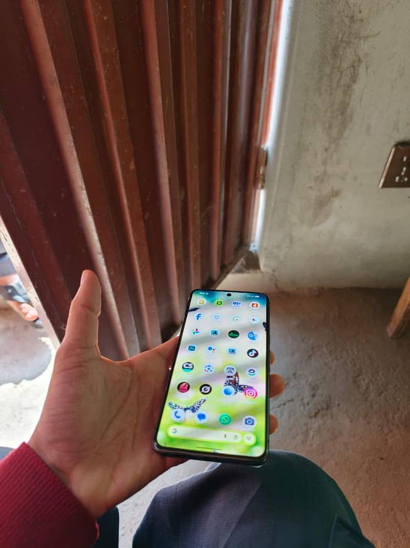 Google pixel 8 pro official PTA approved with box 3