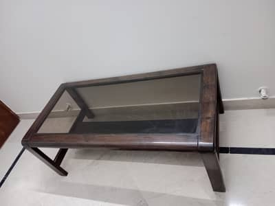 1 centre table and 3 chairs with 1 table