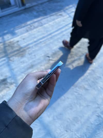 12 pro 128gb waterpack