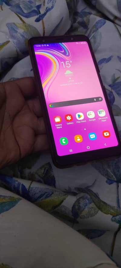 Samsung a7 2018 4/128.  read ad