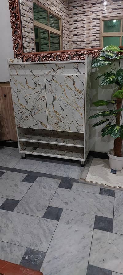 Kids wardrobe & book rack multi purpose new condition unique look