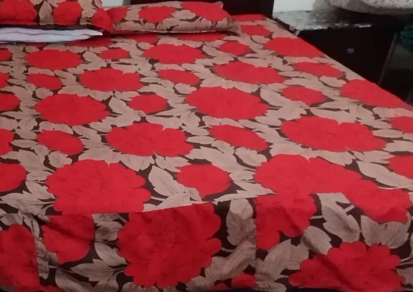 king size bed 0