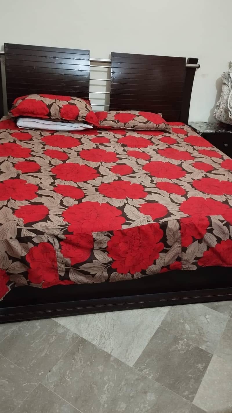 king size bed 1