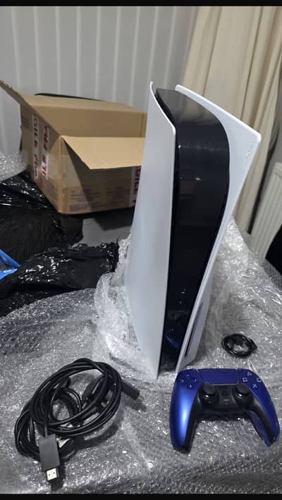 PS5 disc edition UK import 825GB