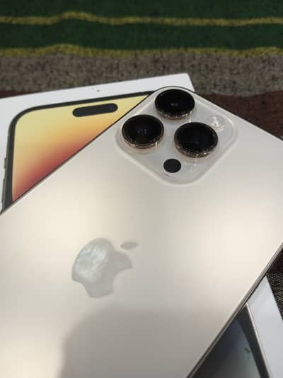 iphone 14pro mux  factery unlock battery health 85 daba ka sat