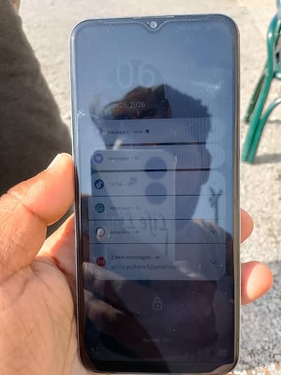 Ram 6 Rom 128 original condition urgent sale