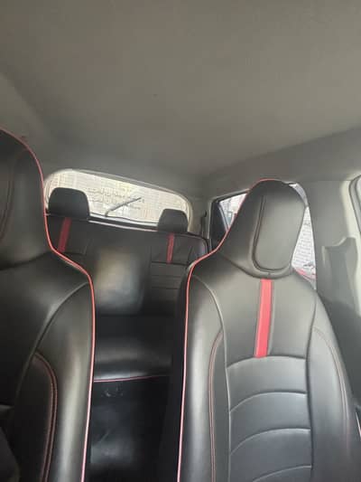 Toyota vitz 2011 model 10/7 condition