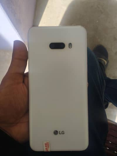 lg x8 thinQ PTA approved 6 128 indispaly finger