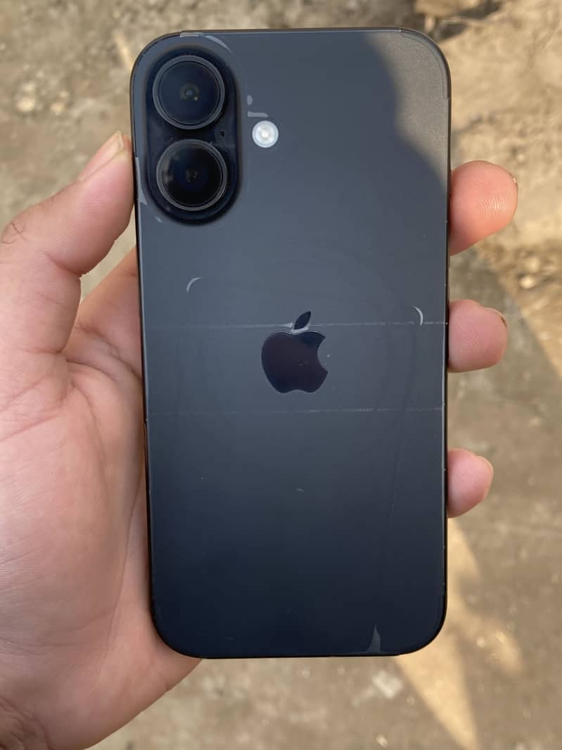 iPhone 16 0
