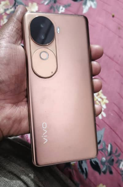 Vivo V40e 8gb 256gb 3 months warranty