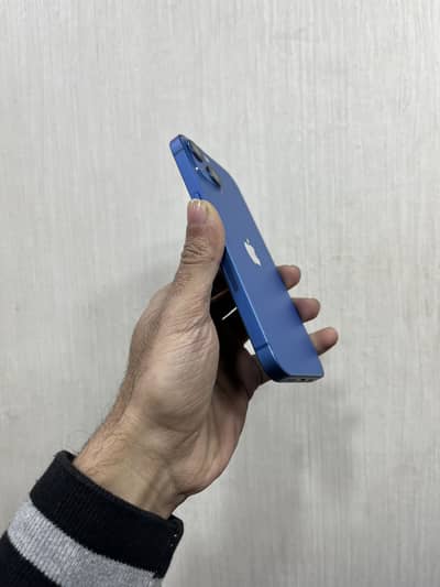 iPhone 13 factory unlock