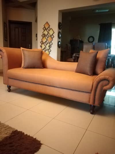 3 seater couch hardly used just like new