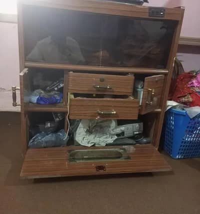 TV and computer trolley LAHORE SABZAZAR