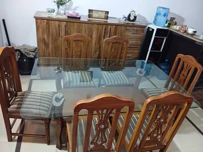 6 seater Dining table