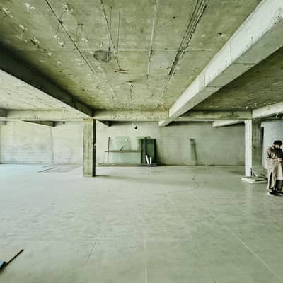 BEAUTIFUL OFFICE IN I-8 MAIN MARKAZ / CORPORATE OFFICE IN HEART OF ISLAMABAD/ PRIME LOCATION