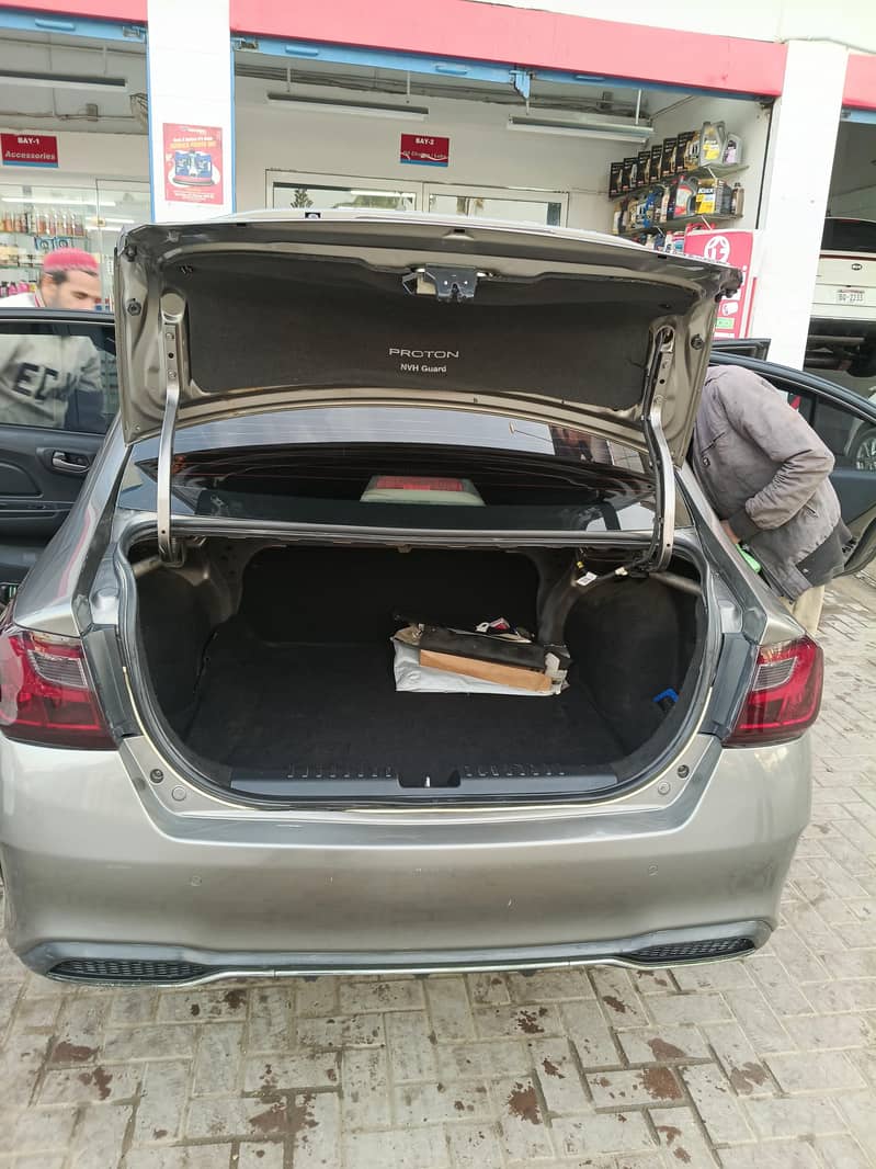 Proton Saga 4