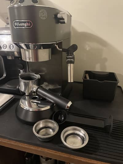 Delonghi Dedica EC685