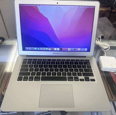 Apple MacBook Air 2017 – 13 Inch | 256Gb