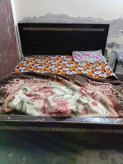 Used  Wooden Bed for Sale