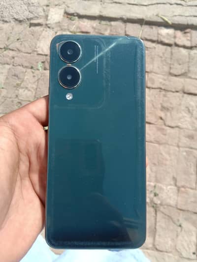 used mobile  vivo y 17s 10 by 10 condition dabba charger Saath hai