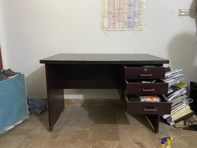 Table and chair (used for 1 year only)