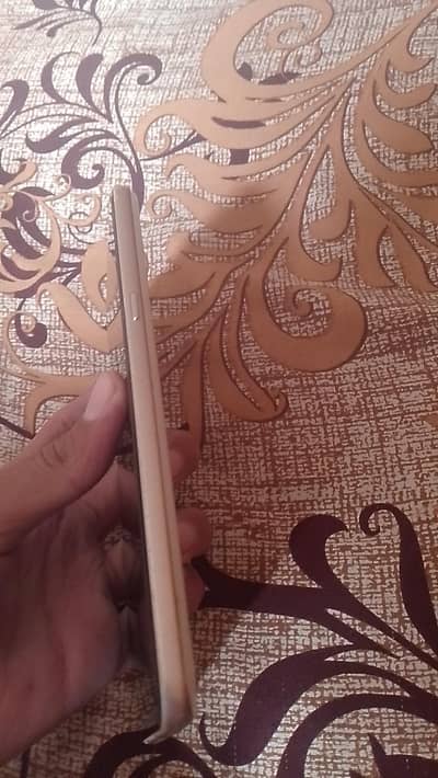 I am selling my LG v60thinq5g