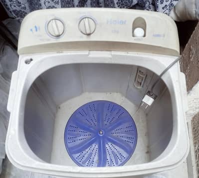 Queen size bed for sell