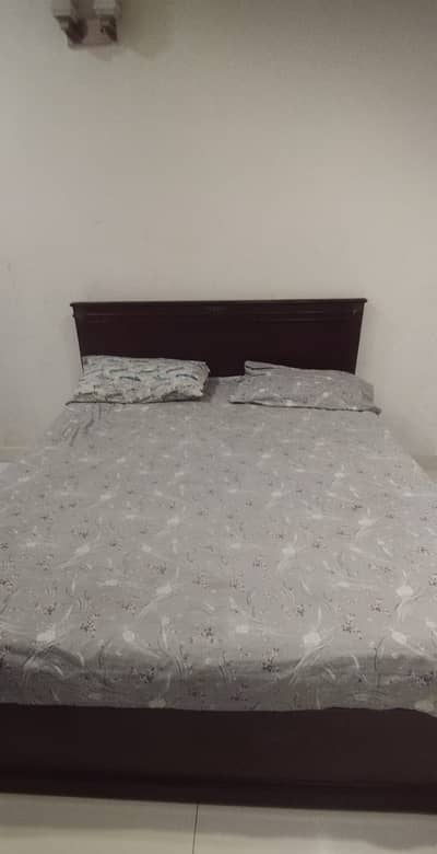 Bedset is for sale