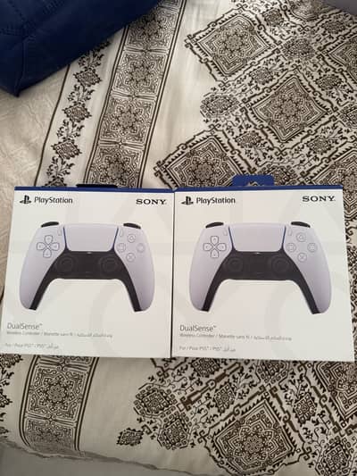 Playstation 5 controllers