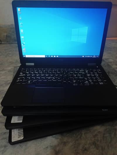 Dell i3-6th 8Gb Ram 256Gb SSD 15.6" Backlit Keyboard
