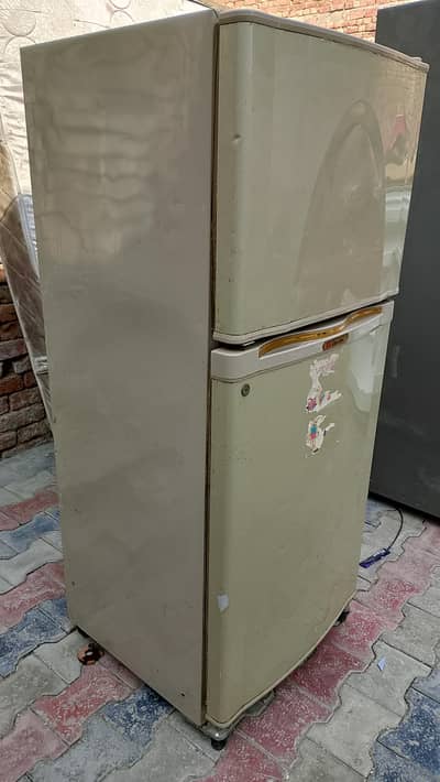 mideim Dawlance Fidge  number 03047867851