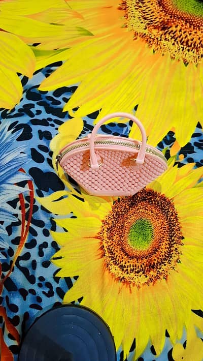 Beautiful most demanding article baby bag only 1 time used