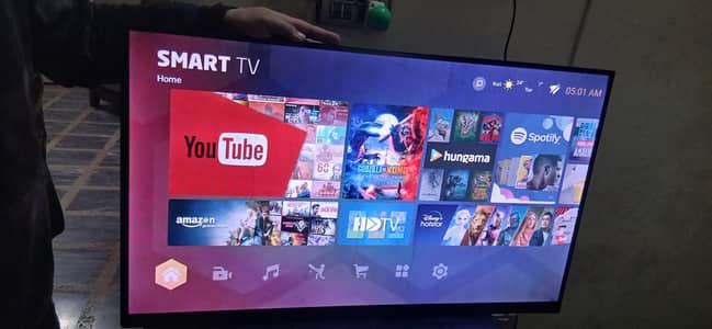 LED Smart Panel TV 8/10